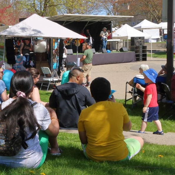 our bathroom & shower trailers range in size and can accommodate anywhere from 2 to 10 stalls